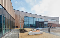 Kawneer Systems Help Line the Path to New Care Standards